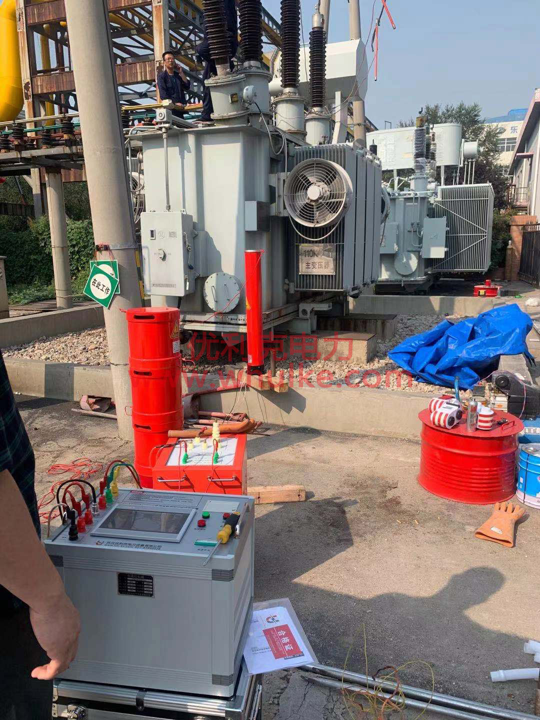 110KV主變耐壓試驗(yàn)現(xiàn)場(chǎng)